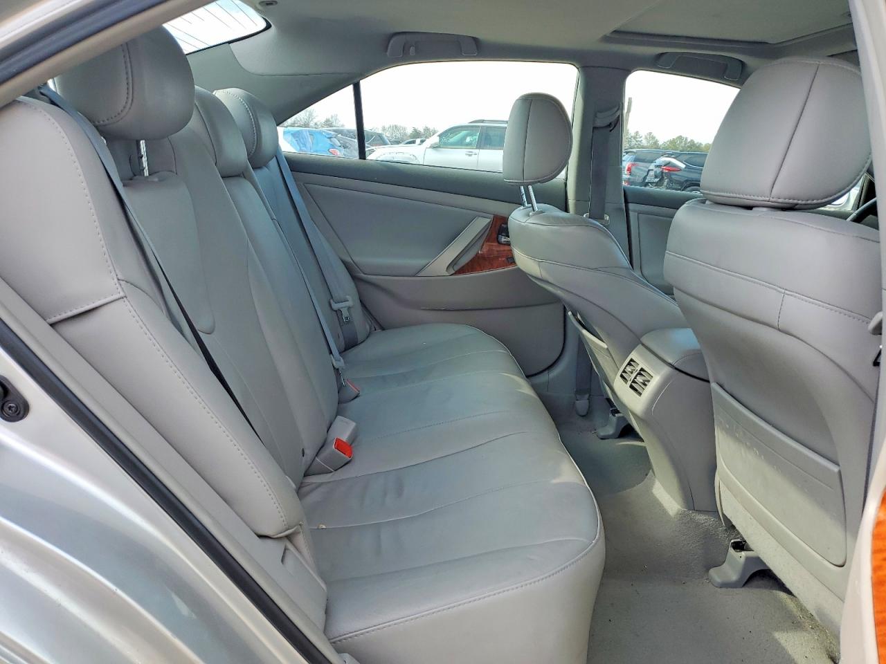 2008 TOYOTA CAMRY XLE photo 10