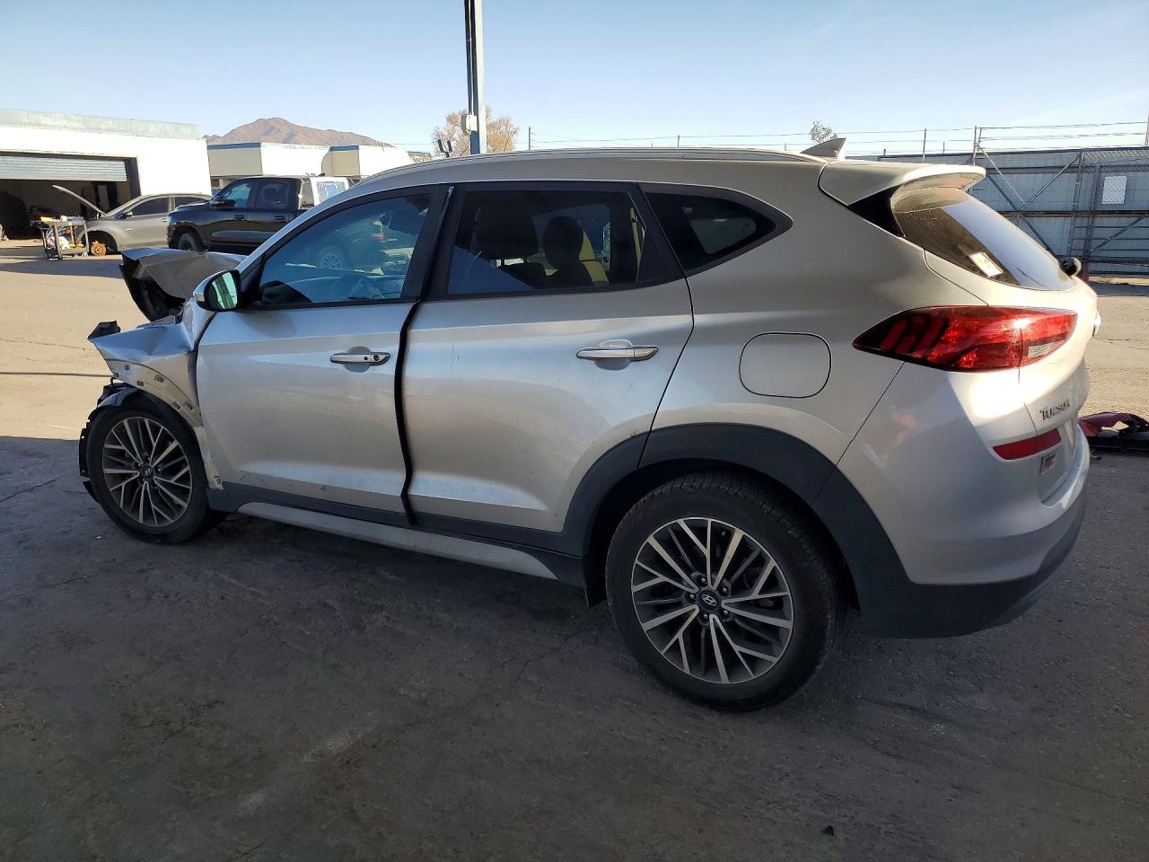 2019 HYUNDAI TUCSON SEL photo 4