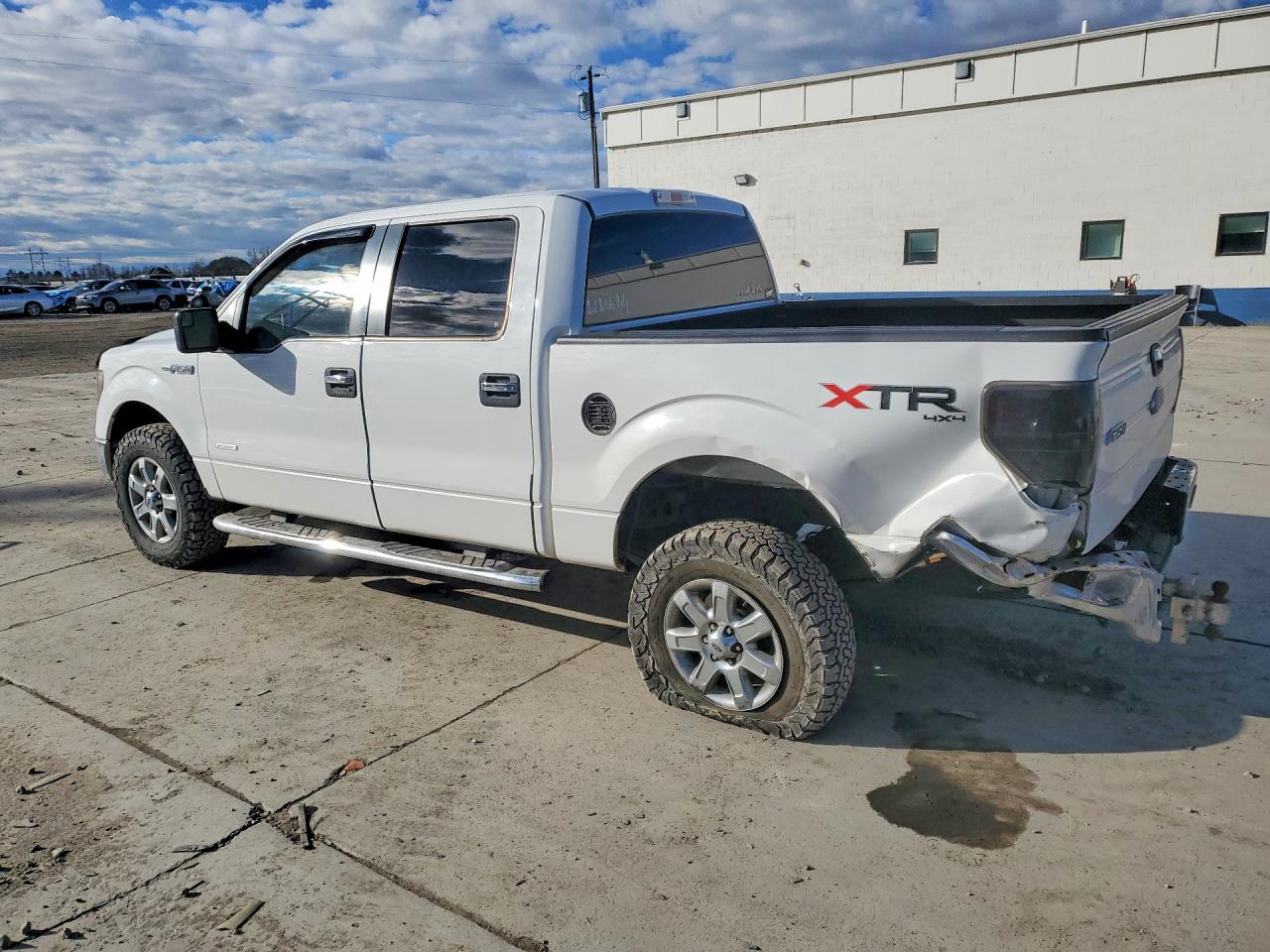 2013 FORD F150 SUPERCREW photo 2