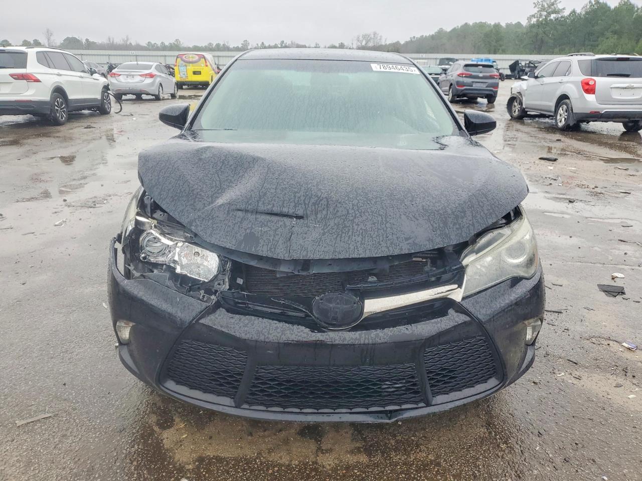 2015 TOYOTA CAMRY SE photo 9