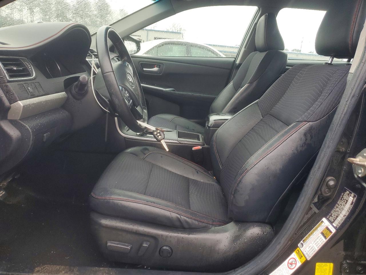 2015 TOYOTA CAMRY SE photo 13