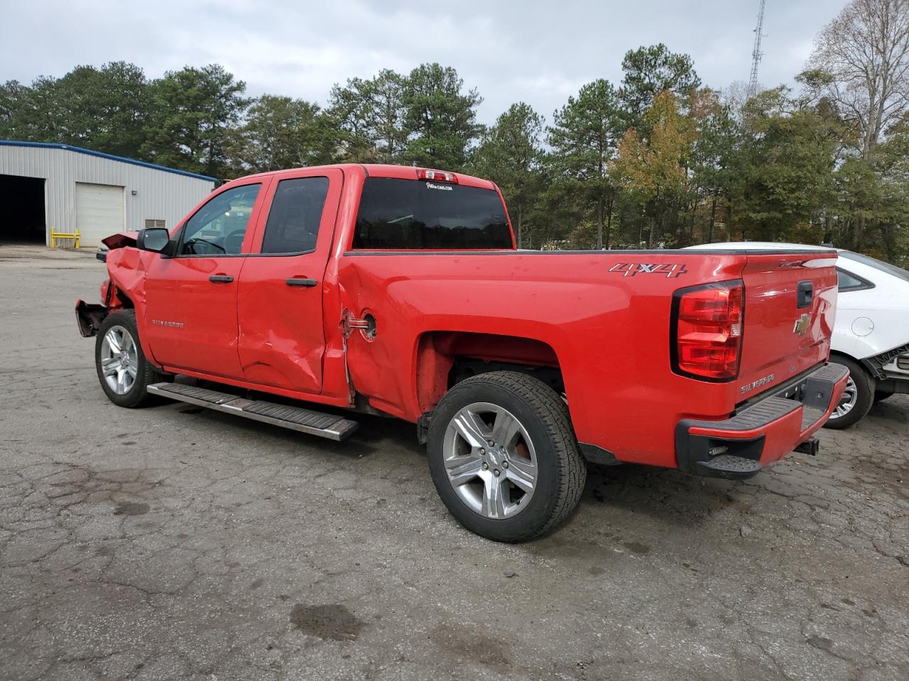 2018 CHEVROLET SILVERADO K1500 CUSTOM photo 2