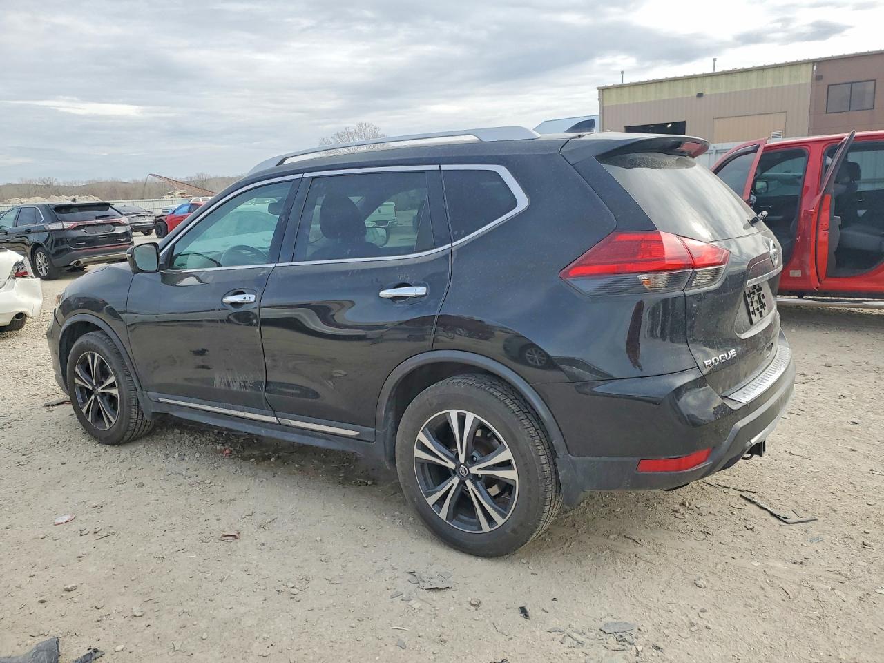 2017 NISSAN ROGUE SL photo 3