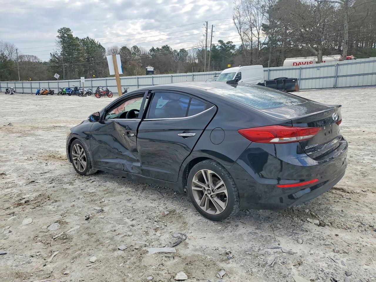 2017 HYUNDAI ELANTRA LIMITED photo 3