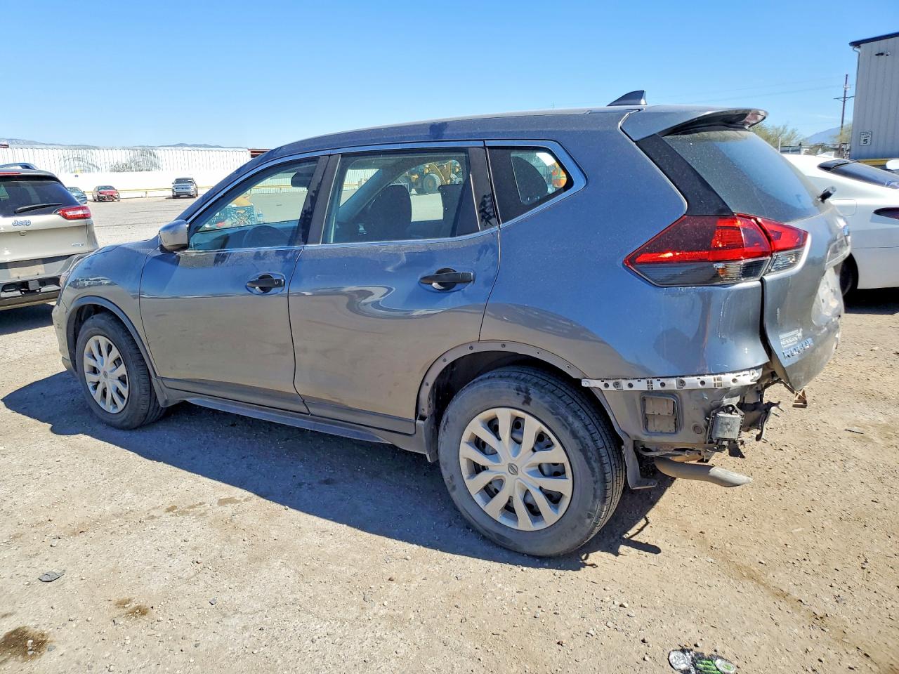 2019 NISSAN ROGUE S photo 2
