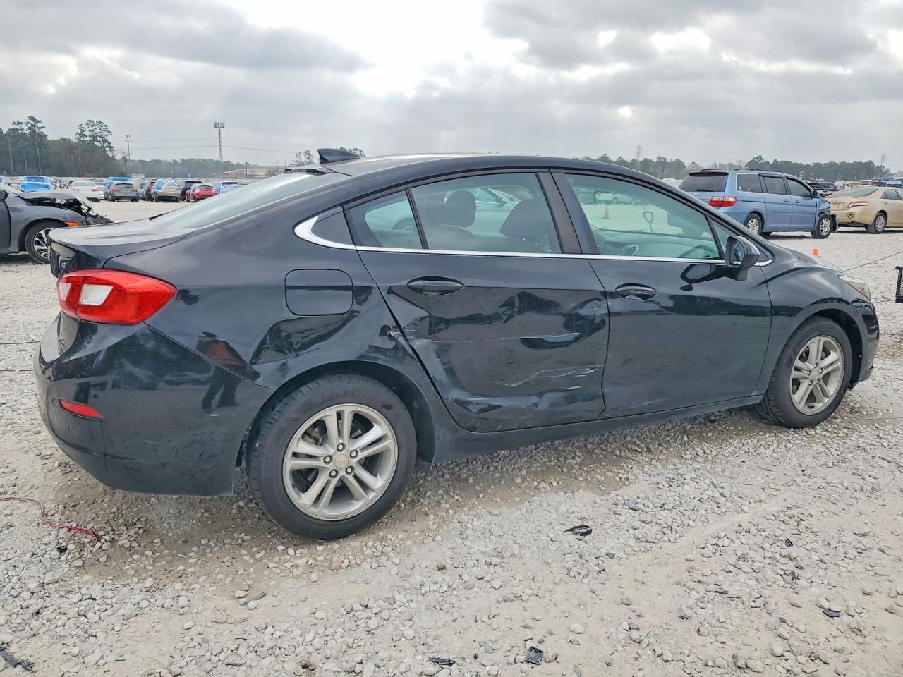 2017 CHEVROLET CRUZE LT photo 5
