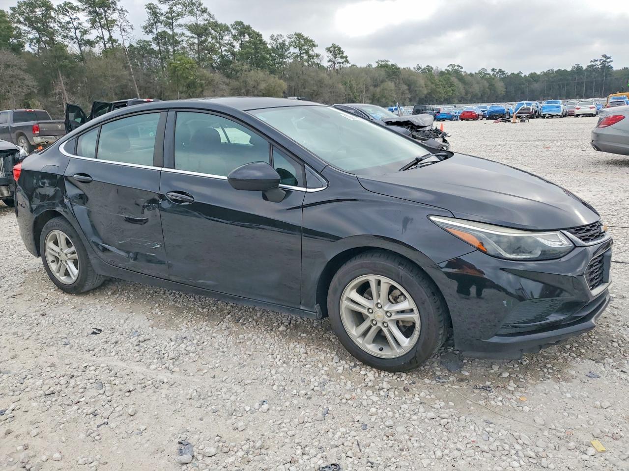 2017 CHEVROLET CRUZE LT photo 7