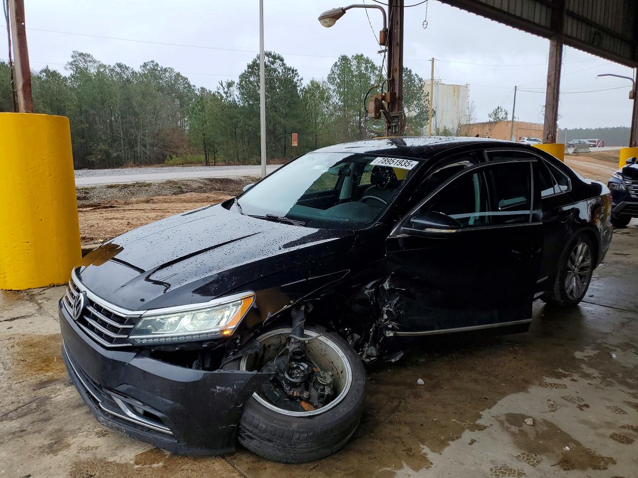 2017 VOLKSWAGEN PASSAT