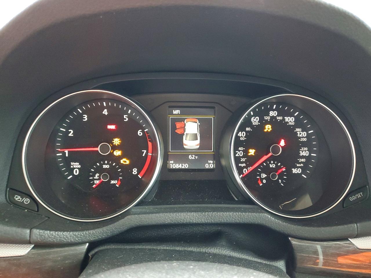 2017 VOLKSWAGEN PASSAT SEL PREMIUM photo 25