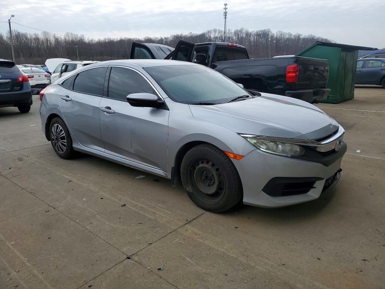 2017 HONDA CIVIC photo 4