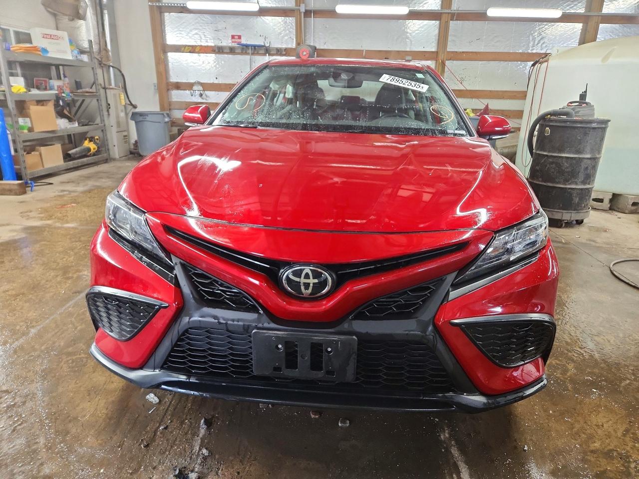 2024 TOYOTA CAMRY SE photo 5
