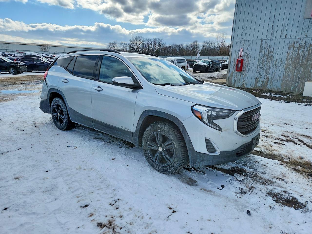 2020 GMC TERRAIN SLE photo 10