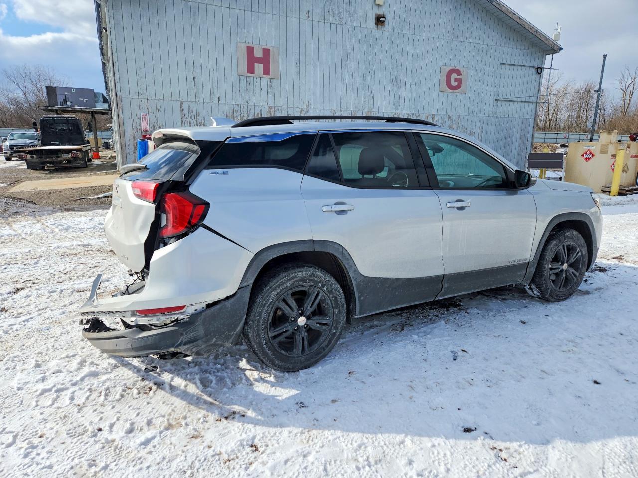 2020 GMC TERRAIN SLE photo 7
