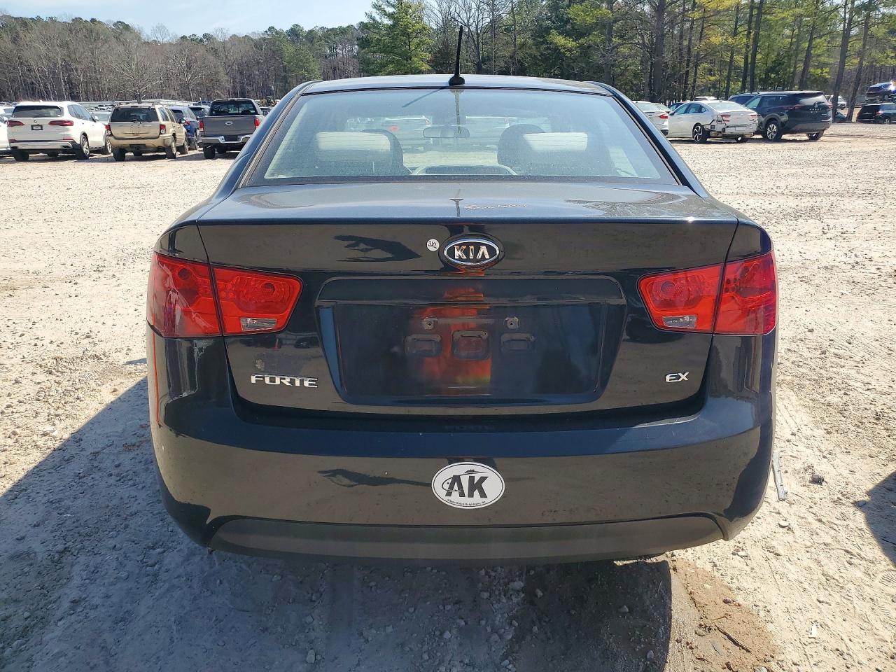 2013 KIA FORTE photo 6
