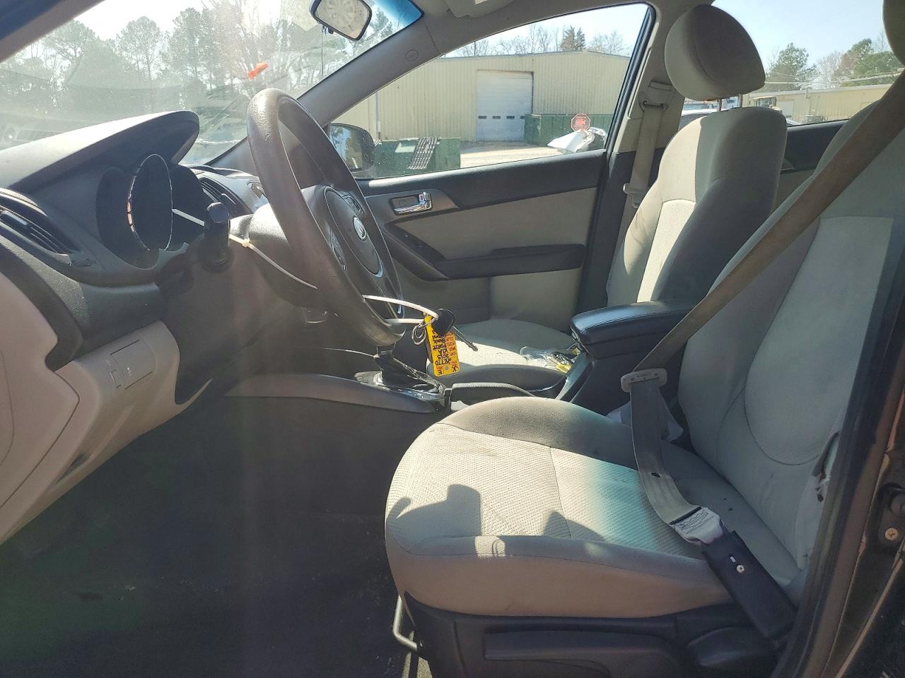 2013 KIA FORTE photo 7
