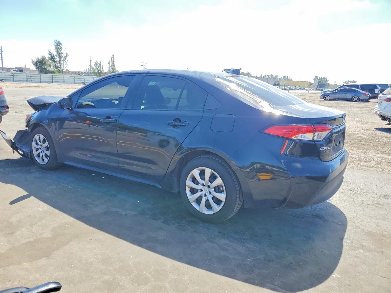 2024 TOYOTA COROLLA LE photo 3