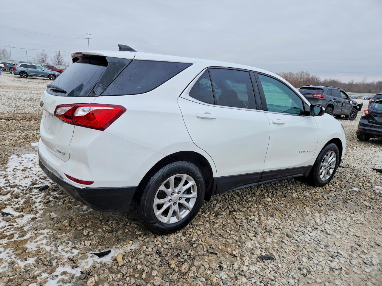 2021 CHEVROLET EQUINOX LT photo 3