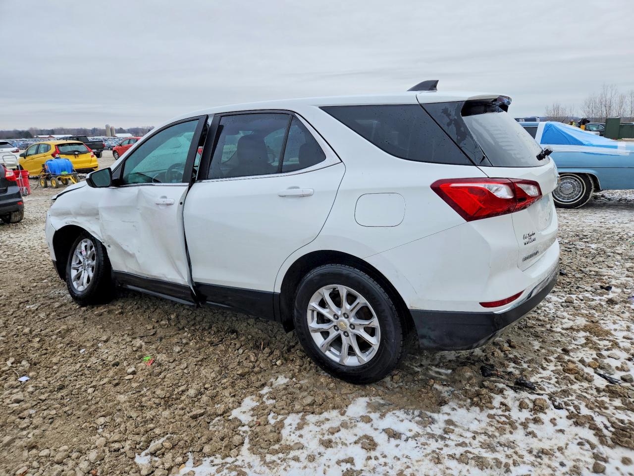 2021 CHEVROLET EQUINOX LT photo 2