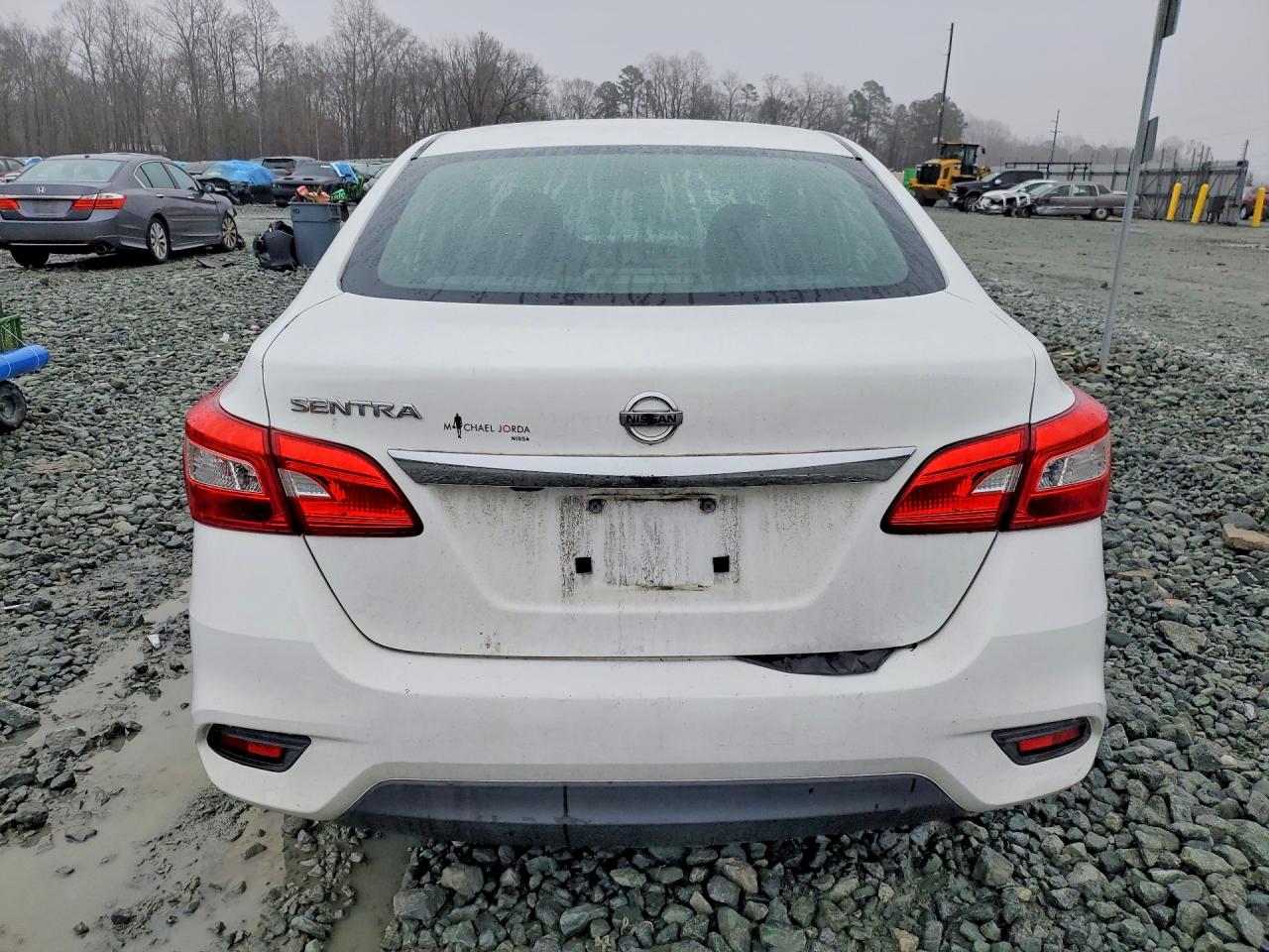 2019 NISSAN SENTRA S photo 16