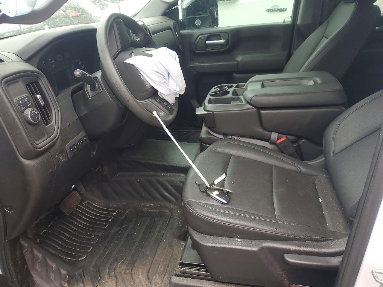 2024 CHEVROLET SILVERADO C3500 photo 13