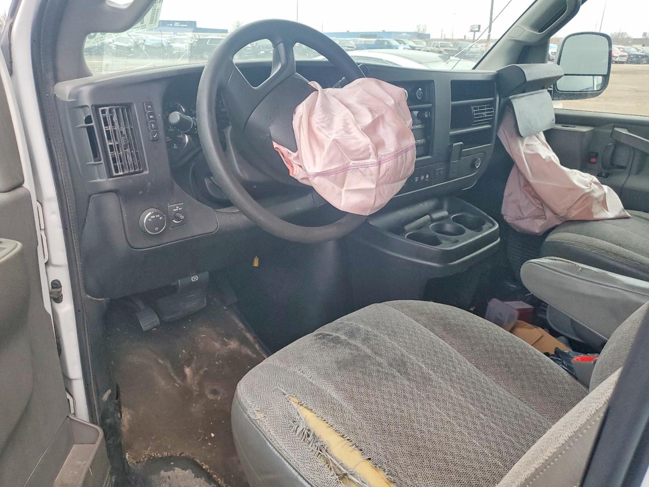 2021 CHEVROLET EXPRESS G3500 LT photo 15