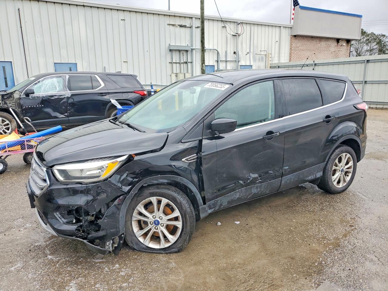 2017 FORD ESCAPE SE photo 2