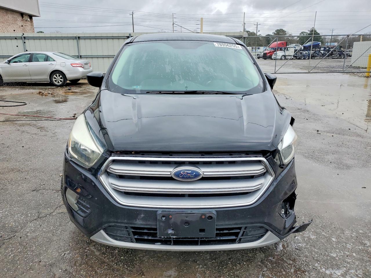 2017 FORD ESCAPE SE photo 9