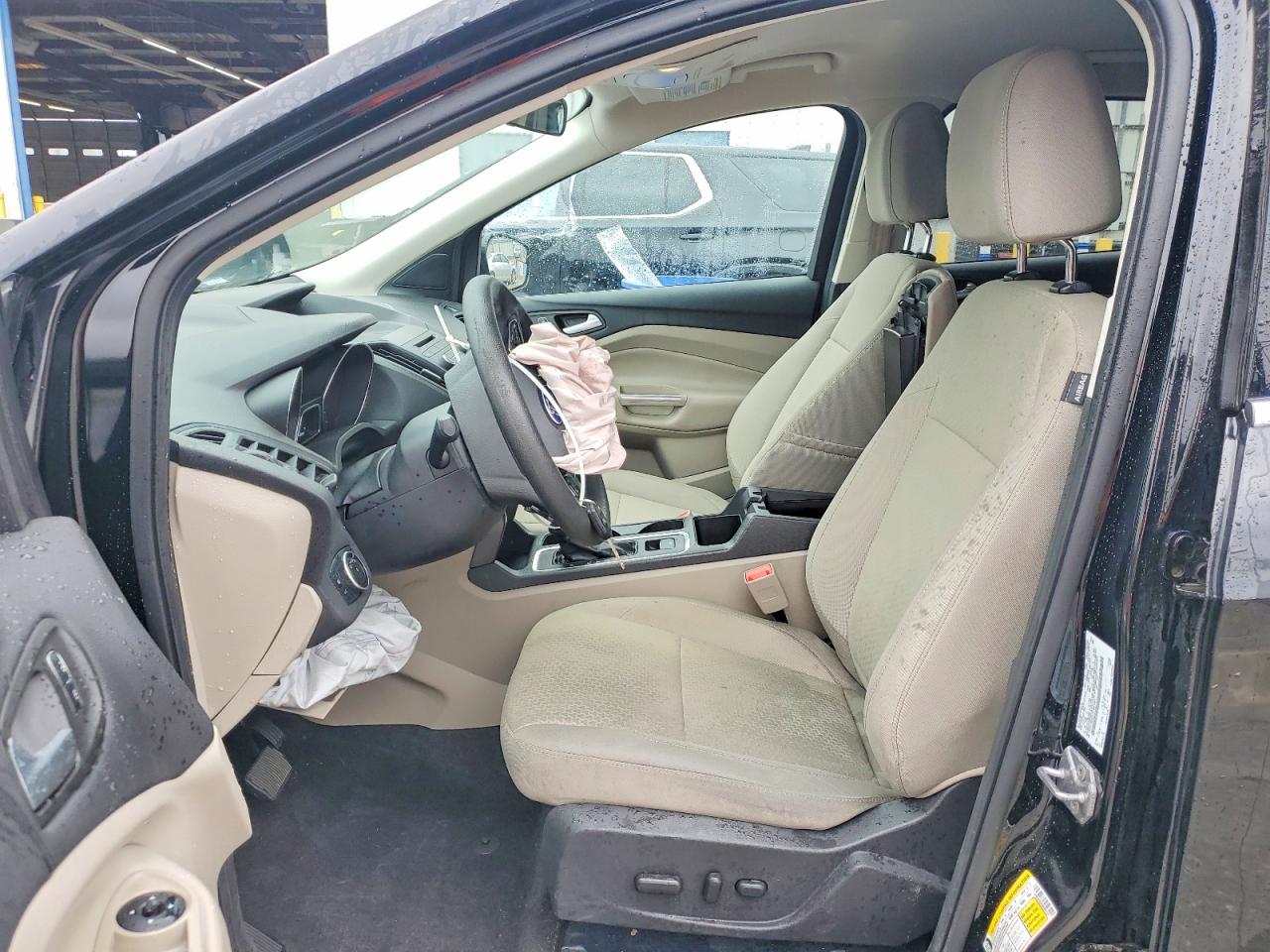 2017 FORD ESCAPE SE photo 13
