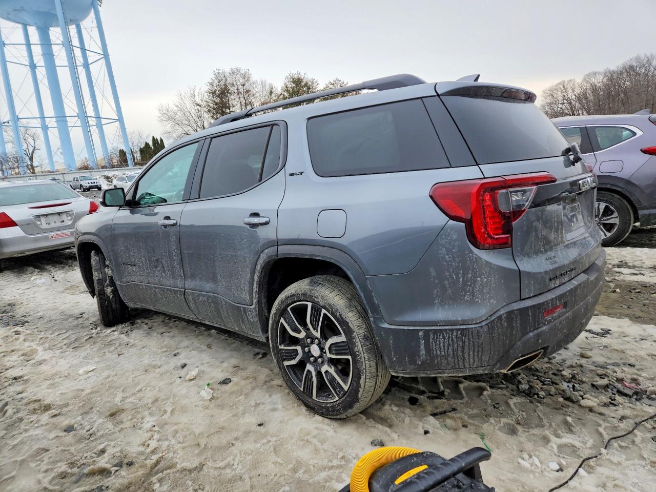2021 GMC ACADIA SLT photo 2