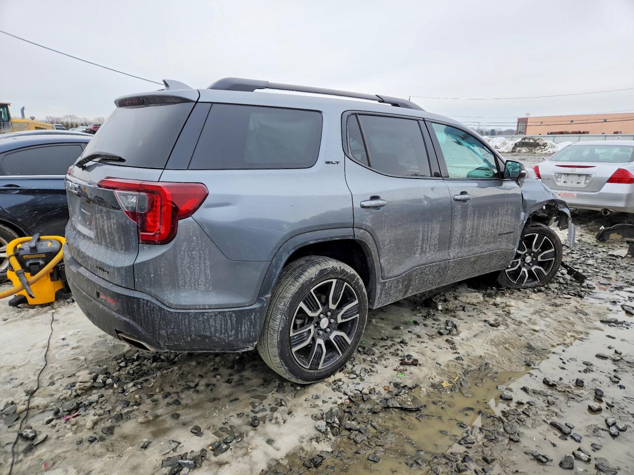 2021 GMC ACADIA SLT photo 3