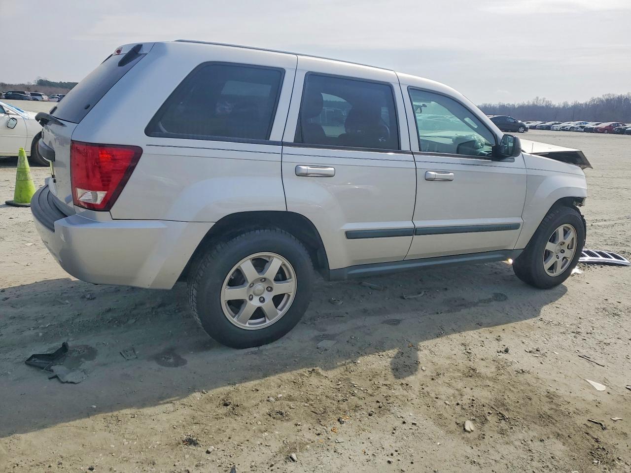 2008 JEEP GRAND CHEROKEE LAREDO photo 3