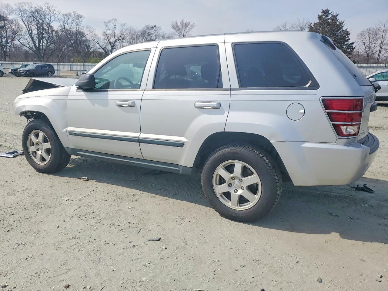 2008 JEEP GRAND CHEROKEE LAREDO photo 2