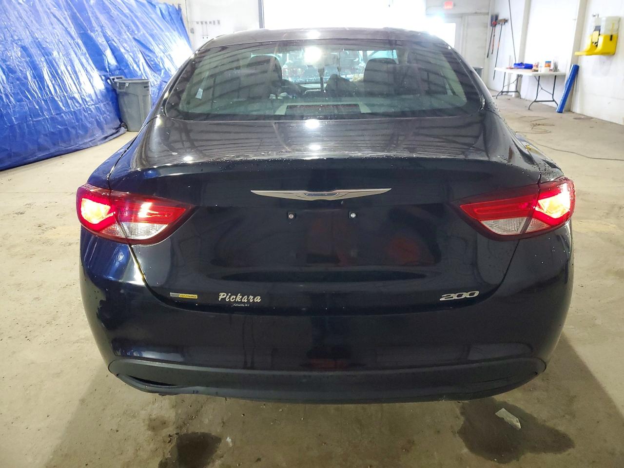 2015 CHRYSLER 200 LX photo 6