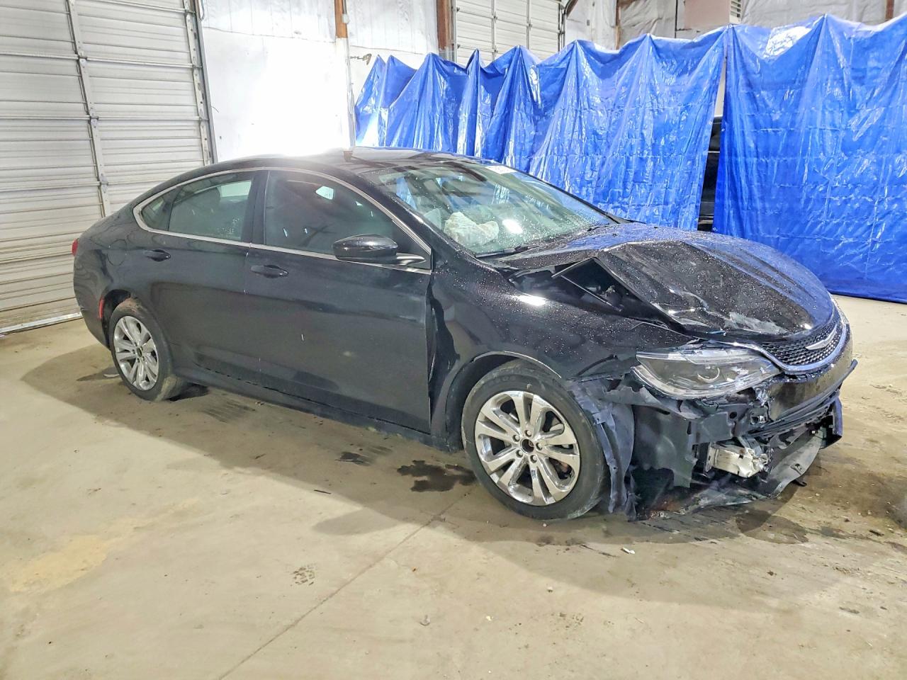 2015 CHRYSLER 200 LX photo 4