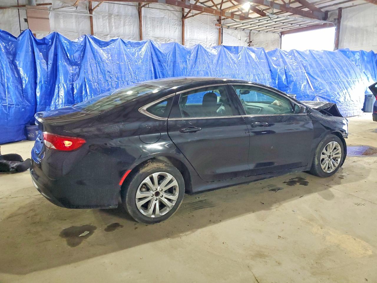 2015 CHRYSLER 200 LX photo 3