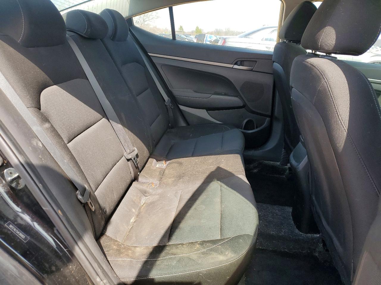 2018 HYUNDAI ELANTRA SE photo 28