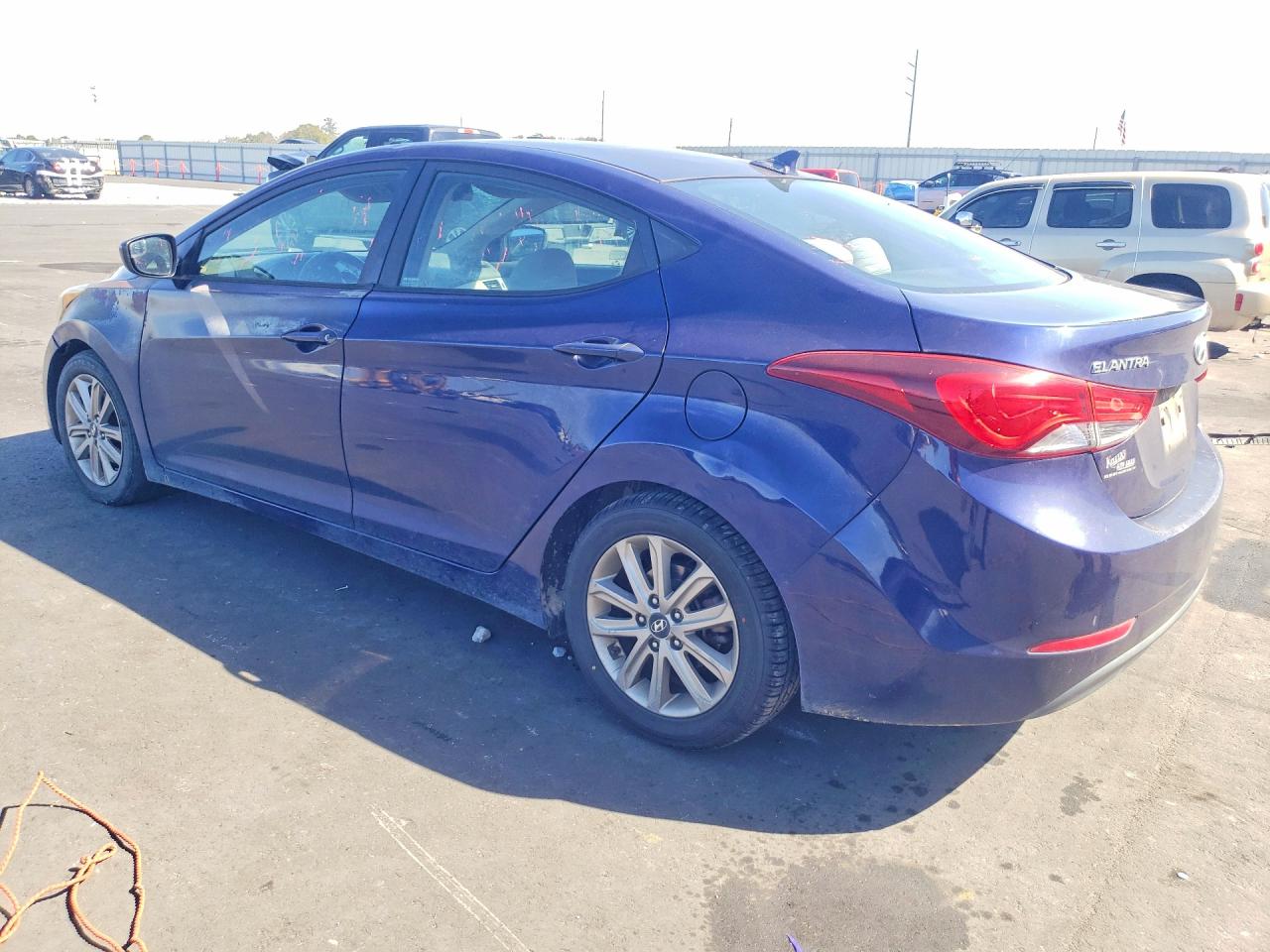 2014 HYUNDAI ELANTRA photo 3