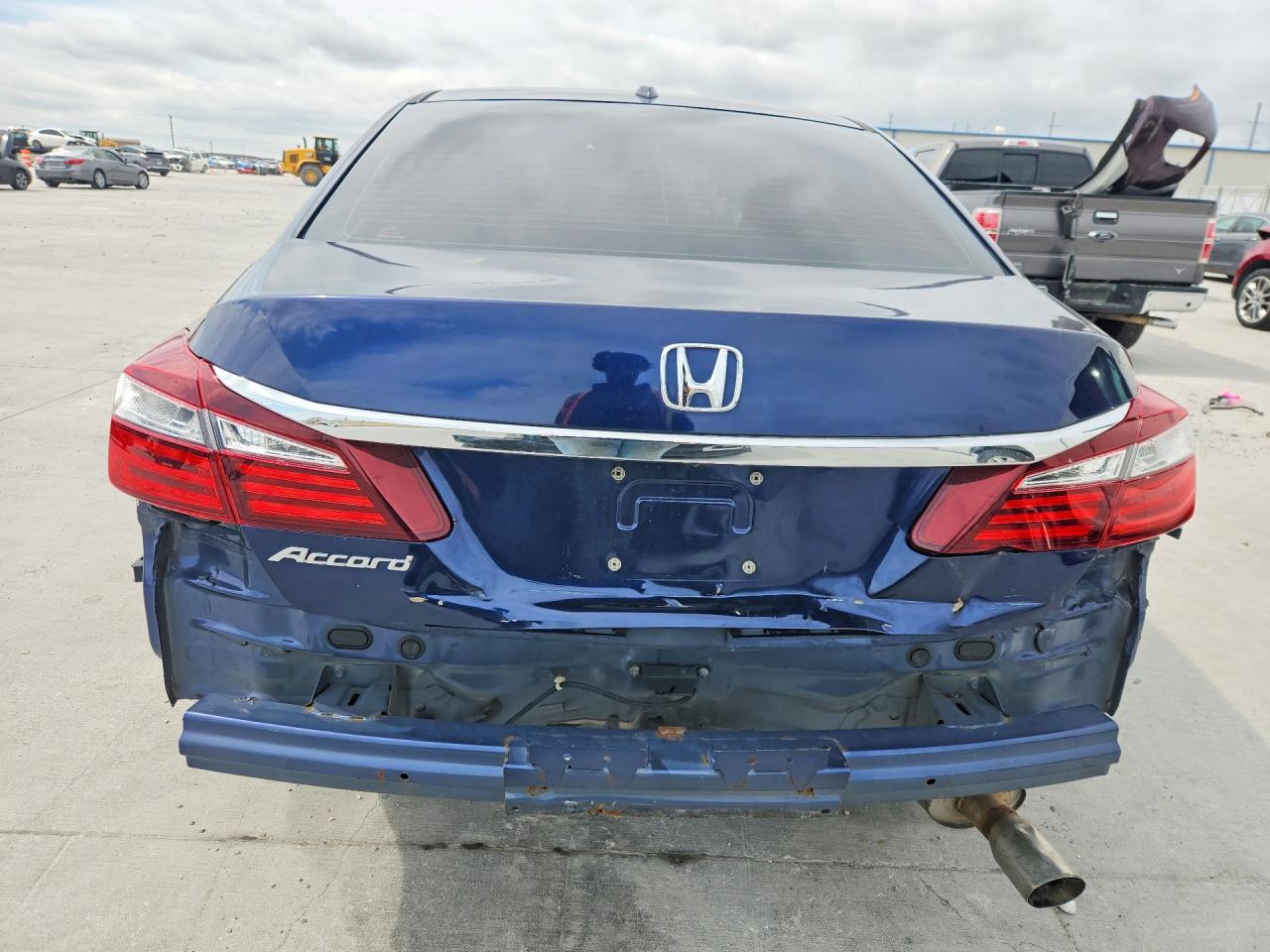 2016 HONDA ACCORD EX photo 6