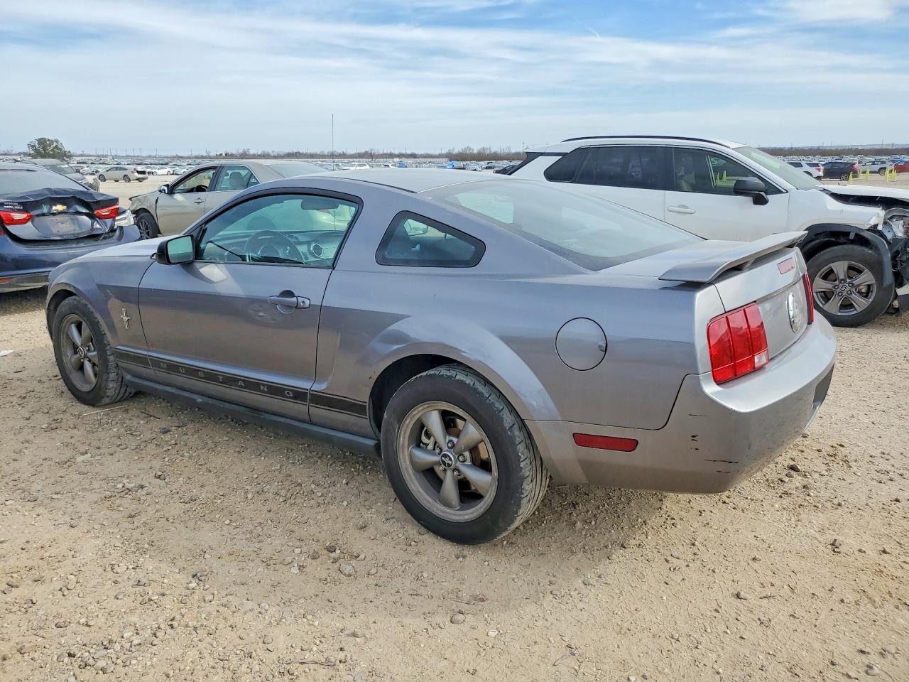 2006 FORD MUSTANG photo 3