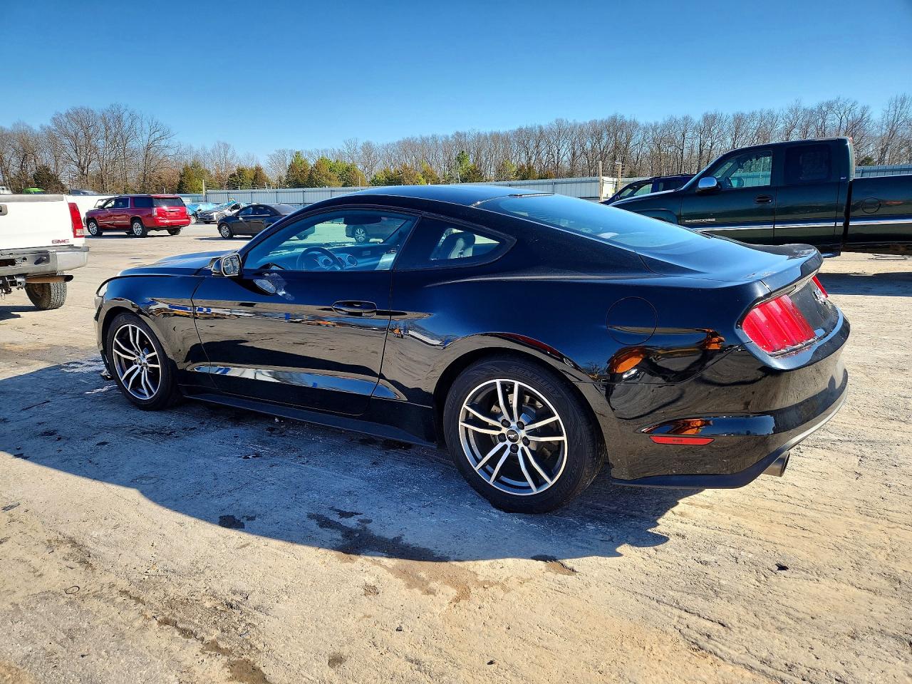 2017 FORD MUSTANG photo 2