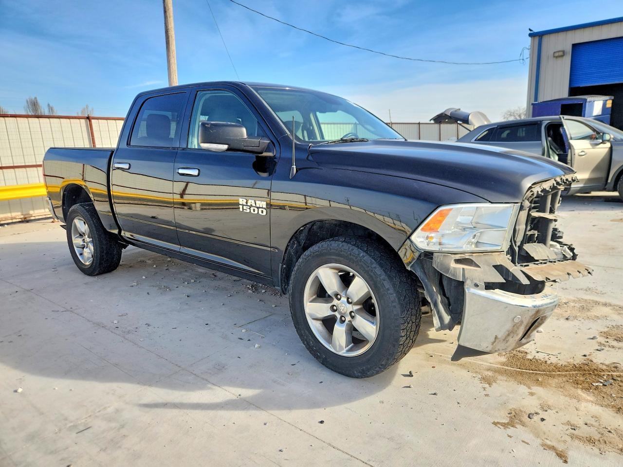 2016 RAM 1500 SLT photo 7