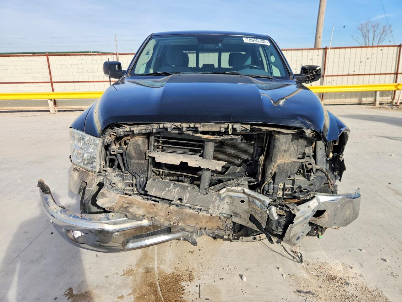 2016 RAM 1500 SLT photo 9