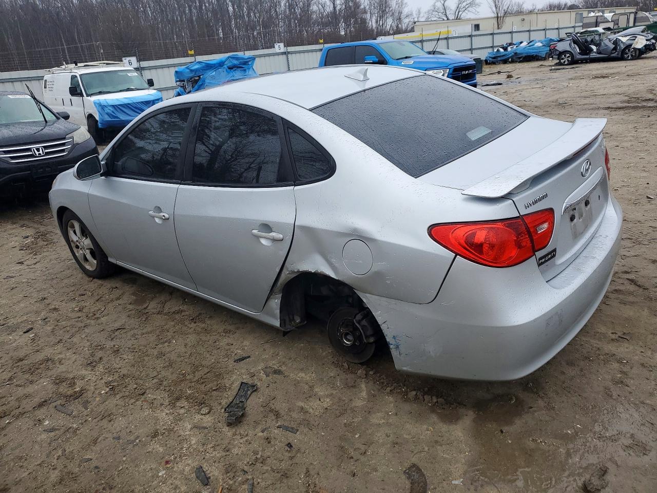 2010 HYUNDAI ELANTRA SE photo 3