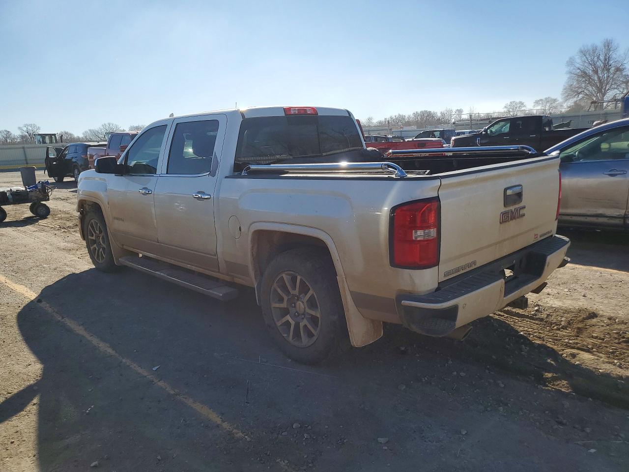 2015 GMC SIERRA K1500 DENALI photo 2