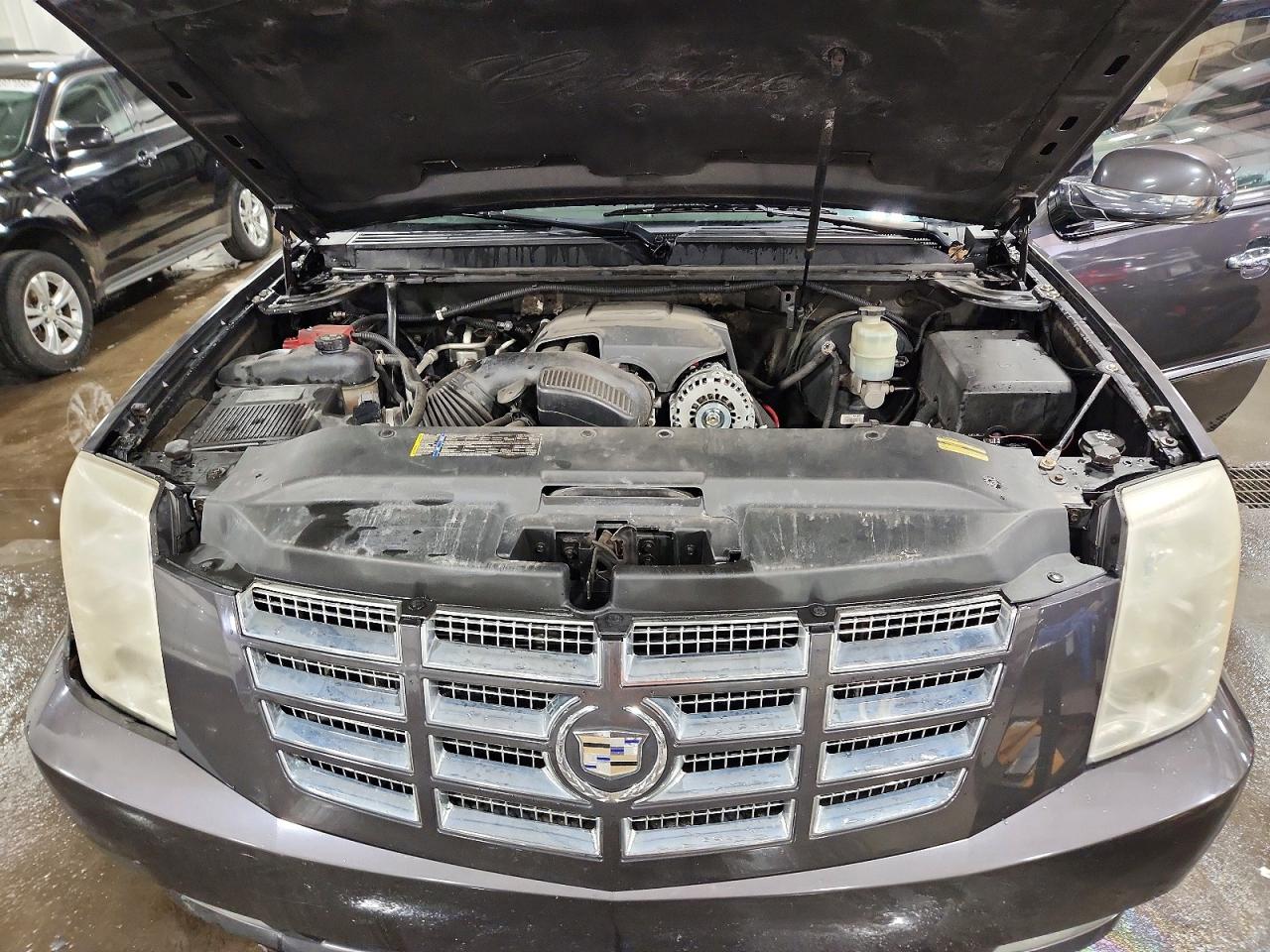 2010 CADILLAC ESCALADE photo 12