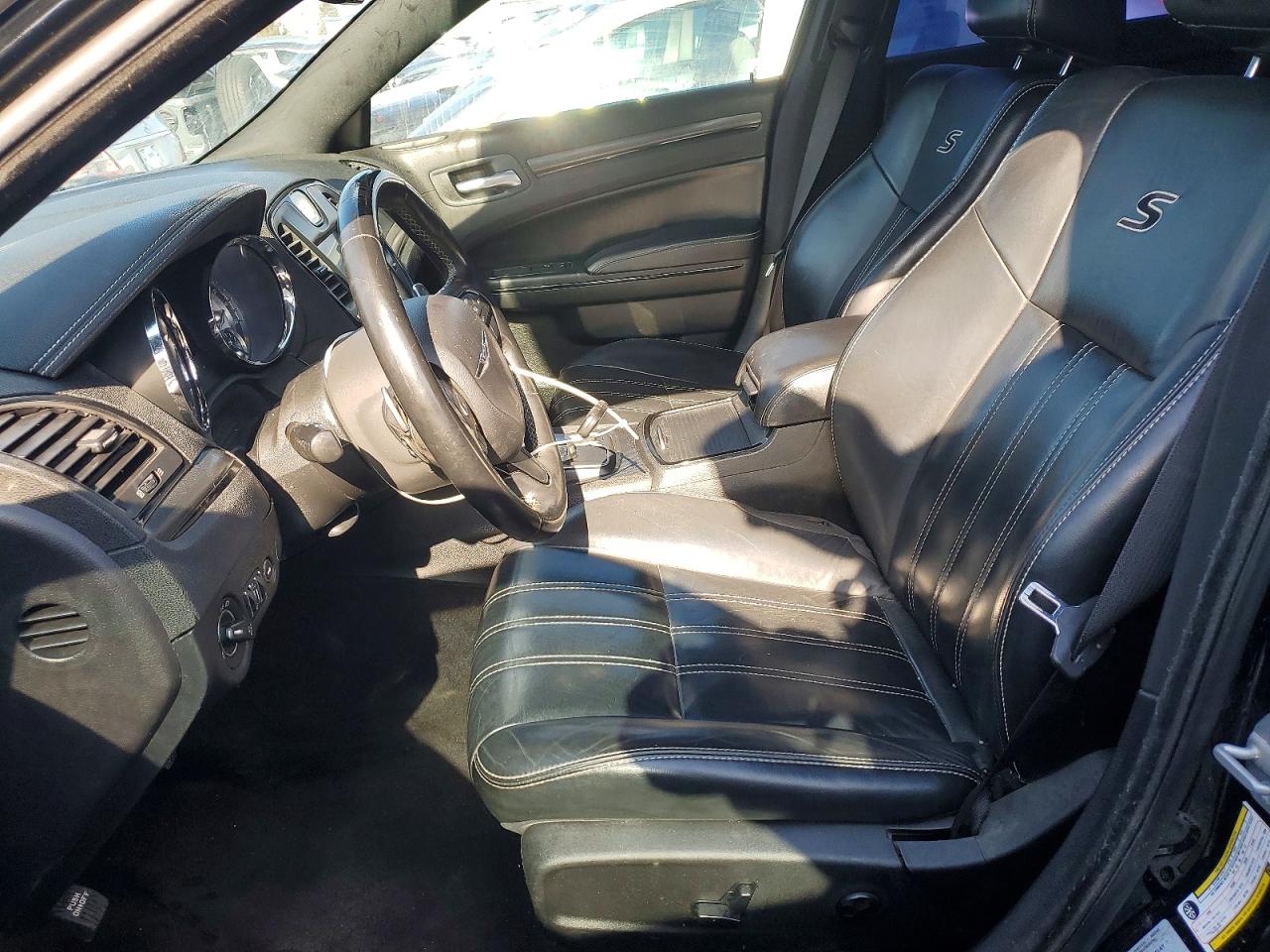 2016 CHRYSLER 300 S photo 7