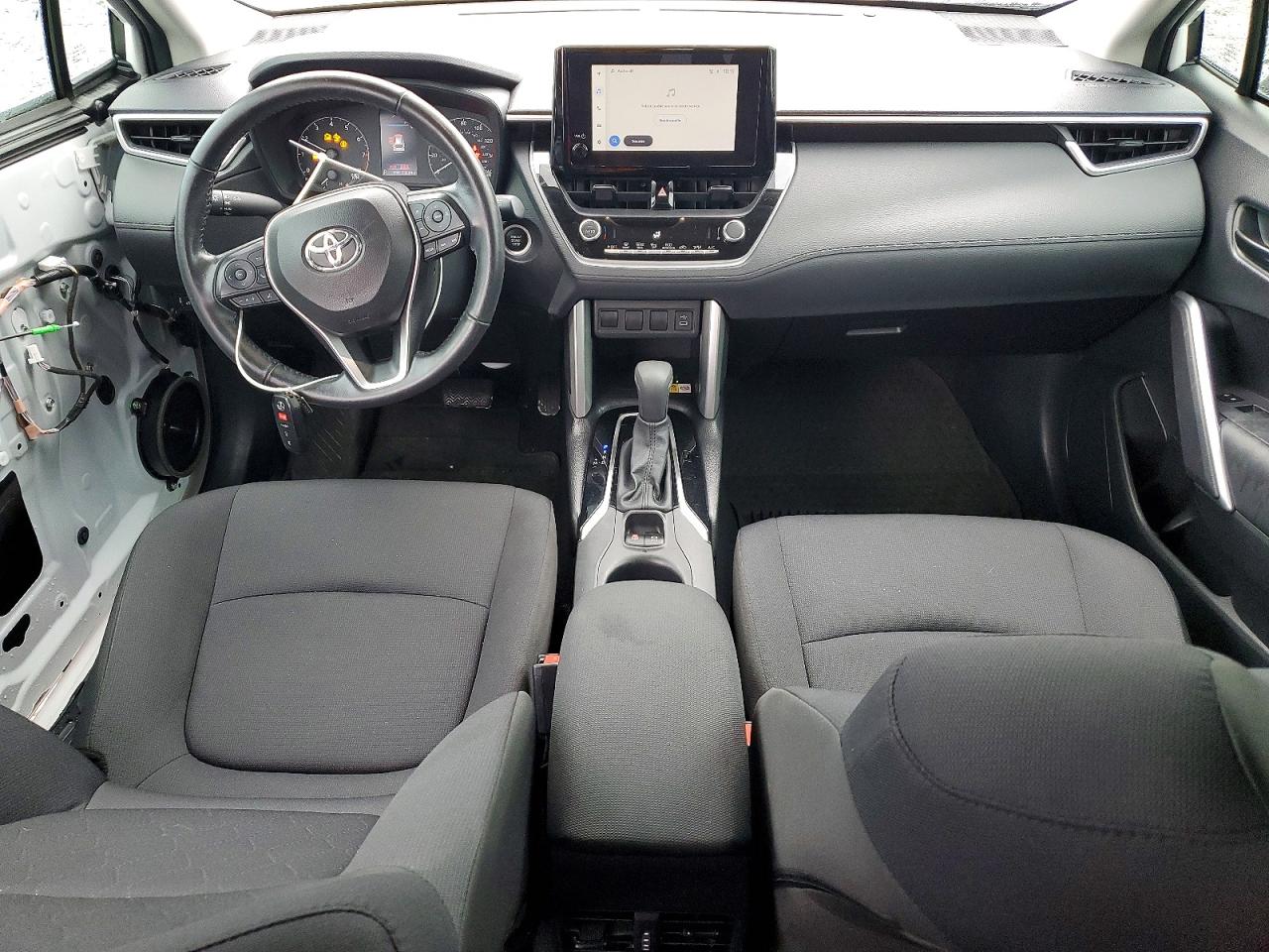 2023 TOYOTA COROLLA CROSS LE photo 15