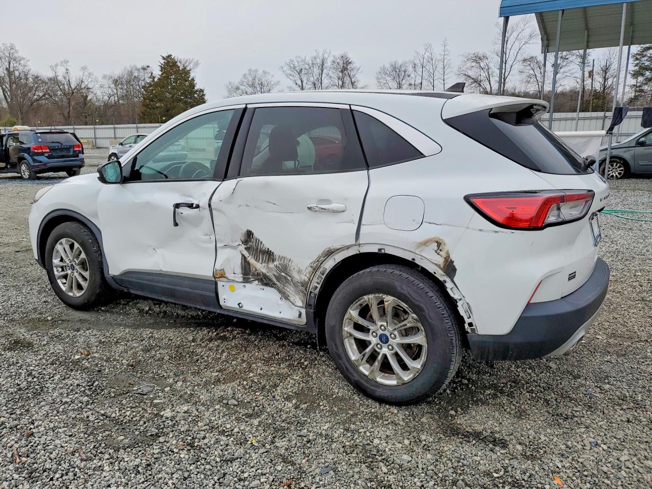 2022 FORD ESCAPE SE photo 2