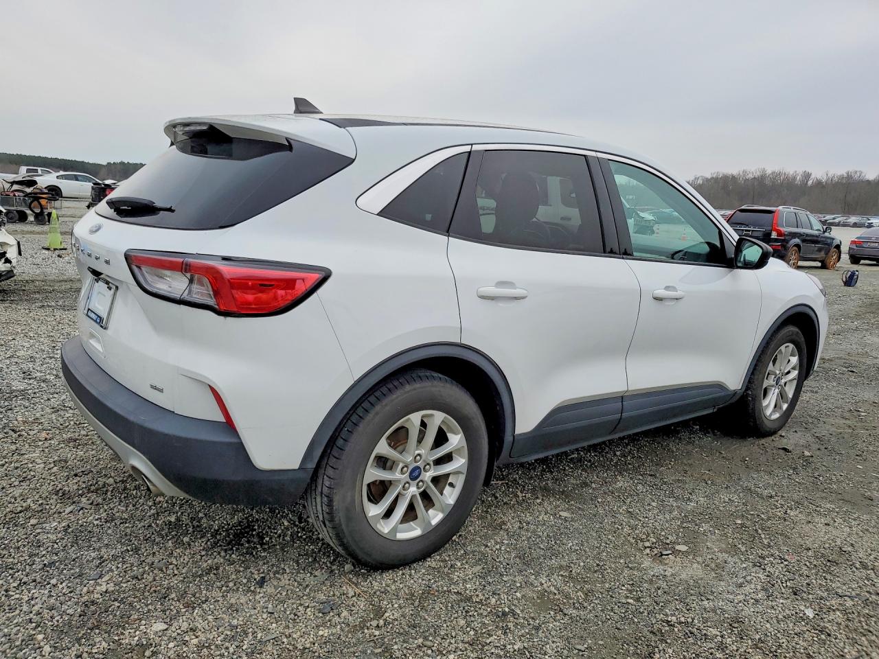 2022 FORD ESCAPE SE photo 3