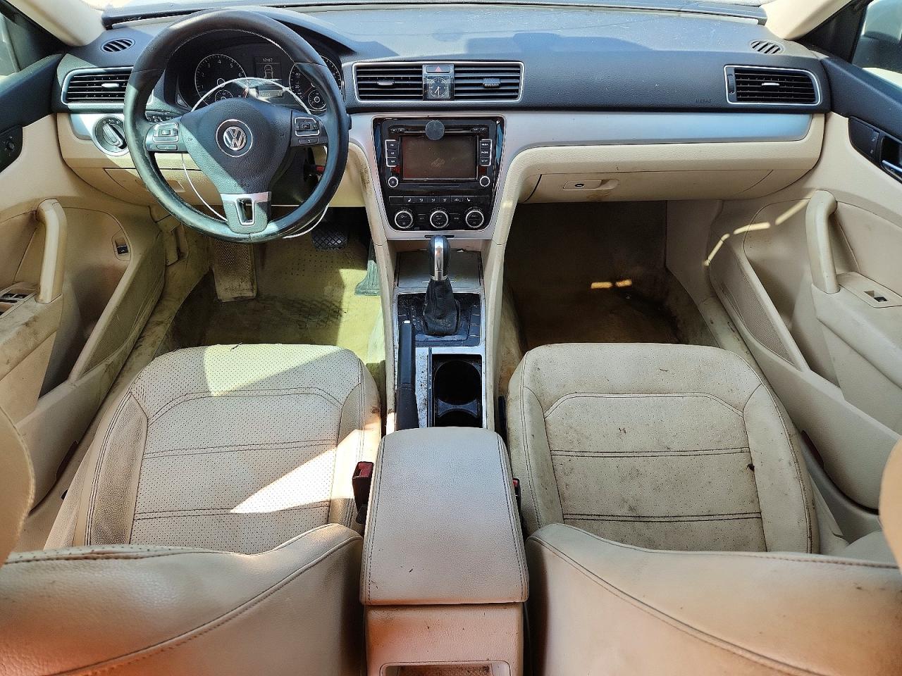 2012 VOLKSWAGEN PASSAT SE photo 15